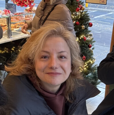 Parisa zoekt een Appartement / Huurwoning in Amstelveen